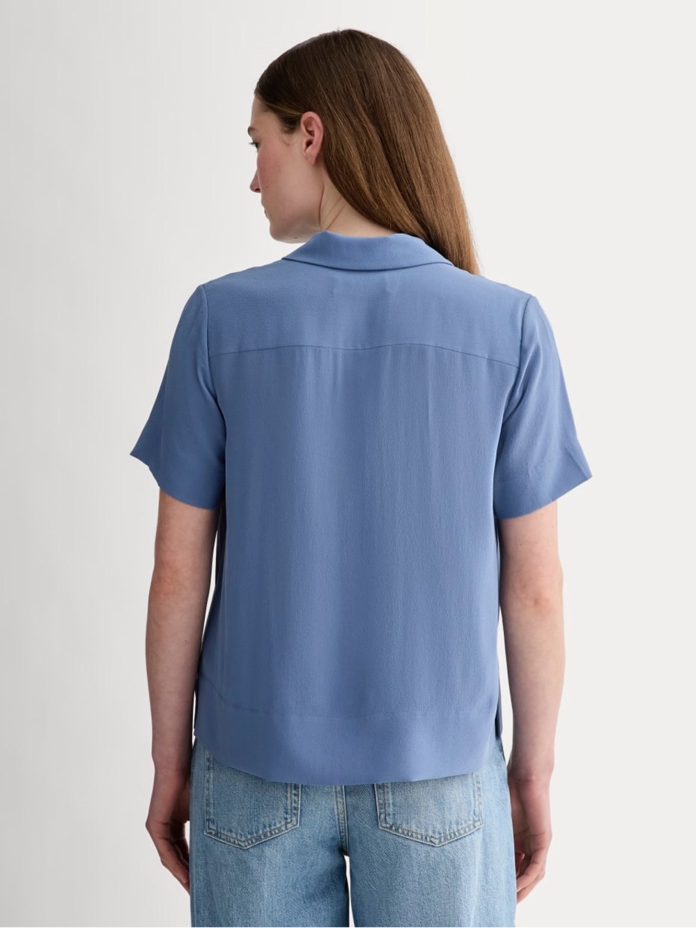 Everlane Notch Short-Sleeve Button-Down Shirt in Slate Blue - Picture 8 of 8